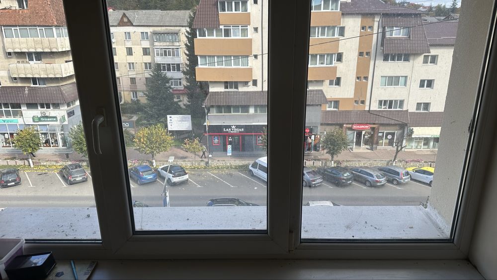 Vand apartament 4 camere