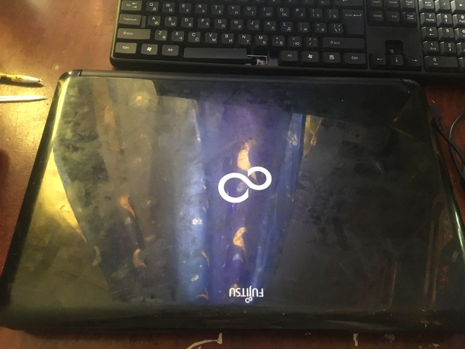 Ноутбук Fujitsu AH530