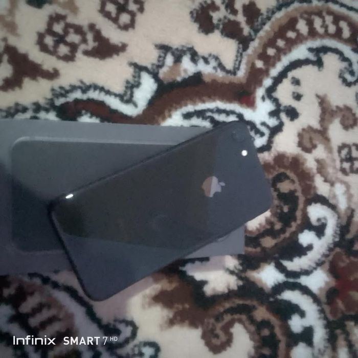 IPHONE 8 aybi yuq ochilmagan