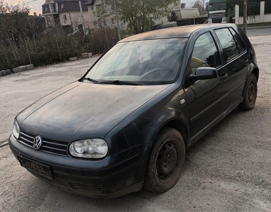 Dezmembrez volkswagen golf 4 1.6 benzina, tip AUS