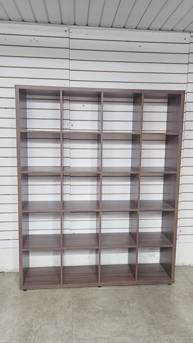 Стеллажи продам для товара