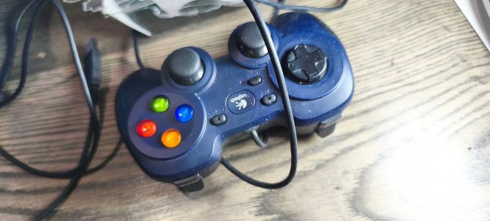 Геймпад Logitech F310 (PC) –  нов с кутия