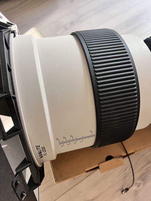 Nanlite Fs-300 x2  Nanlite Fl-20g fresnel