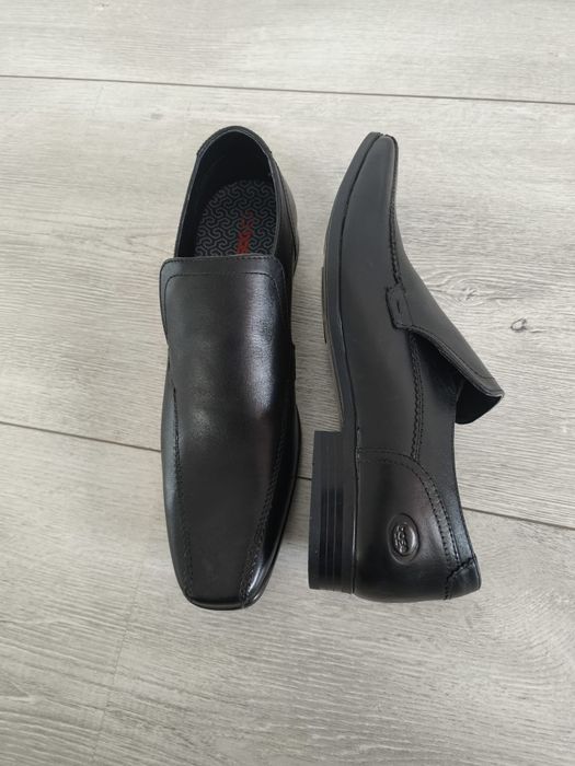 Base London  piele 43