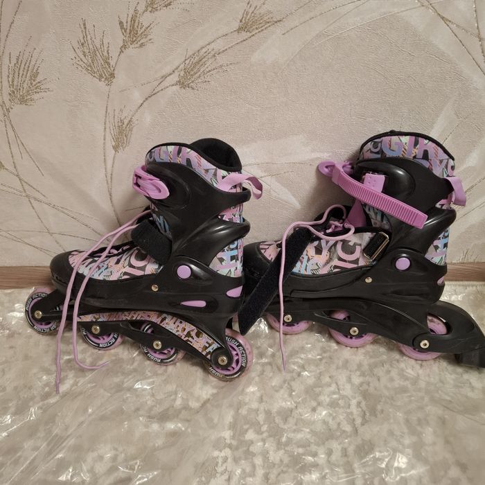 Продам РОЛИКОВЫЕ коньки