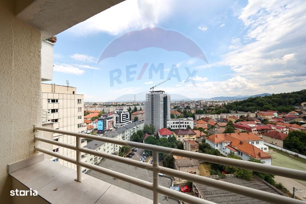 Apartament cu 4 camere de închiriat în zona Centrul Civic