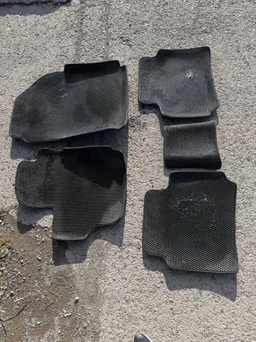 Ева полики от тойота королла