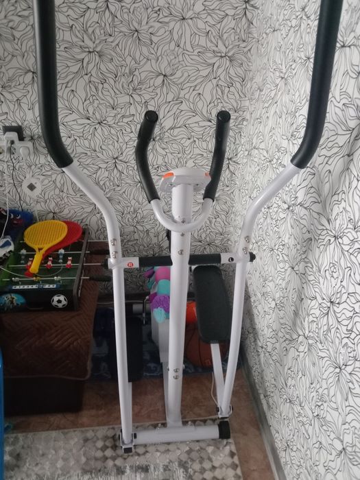 Эллиптический тренажер