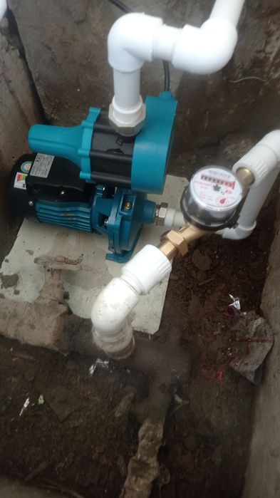 Установка насоса для воды.Сувга босим бўлиши учун насос ўрнатамиз.