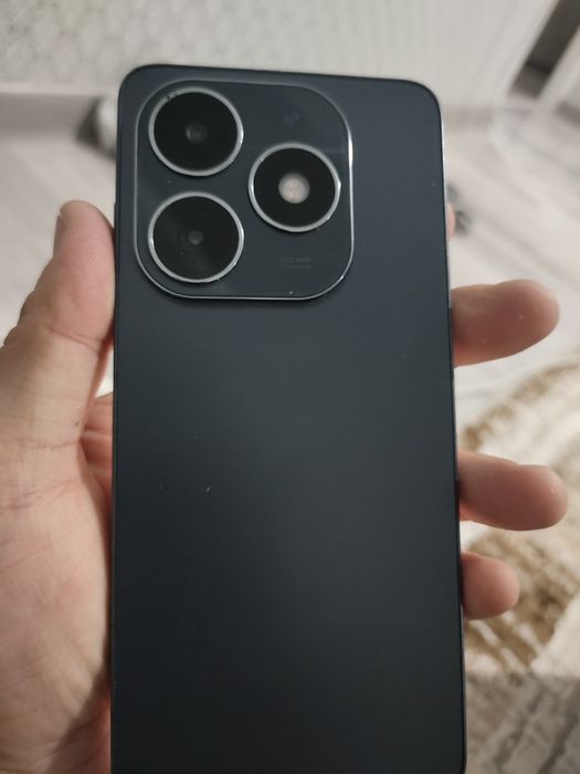 Продам телефоны Tecno spark 20 и Redmi not 12