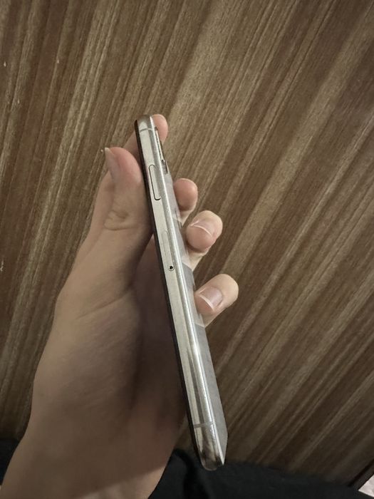 Iphone X / 64 / Белый