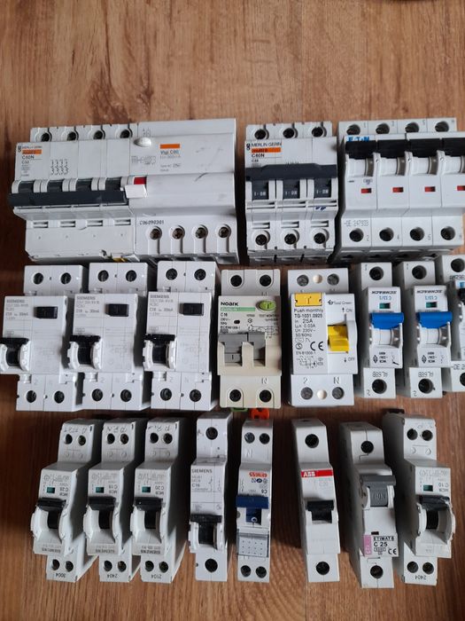 Sigurante diferențiale Noark,Schneider /simple, tetrapolare,tripolare