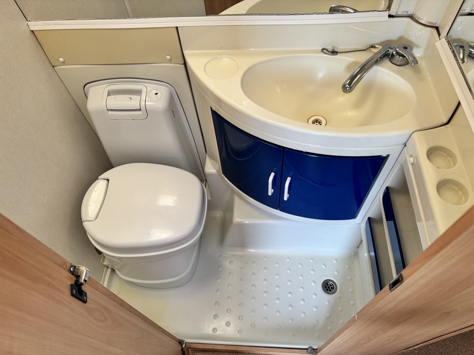 Rulota Home-Car Fab 2000••Wc fix+Cadita••4-5 persoane••