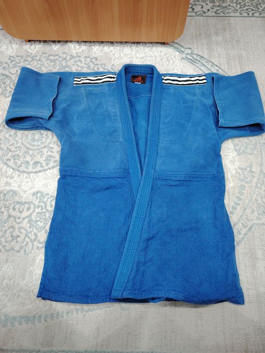 Продам кимоно для дзюдо