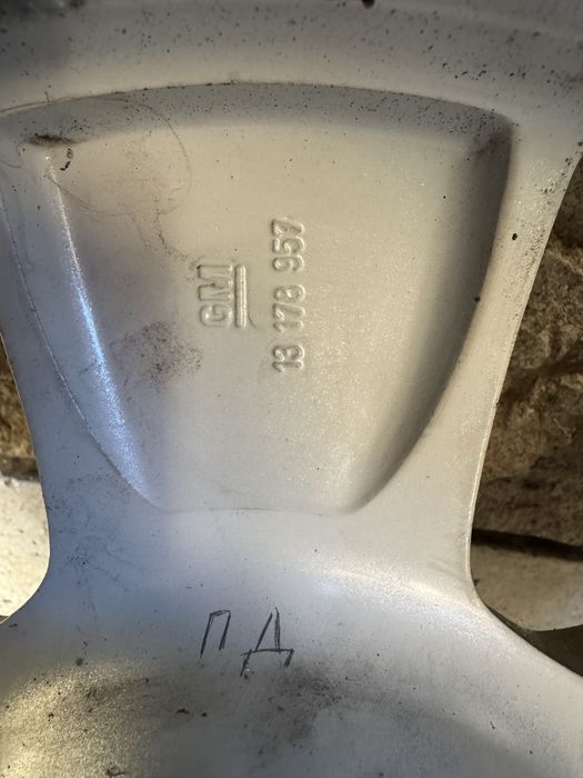 Джанти Ronal 6Jx15H2 ET 43 с гуми за Опел Мерива