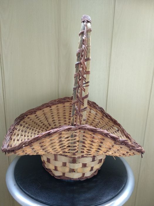 Плетёные фруктовницы