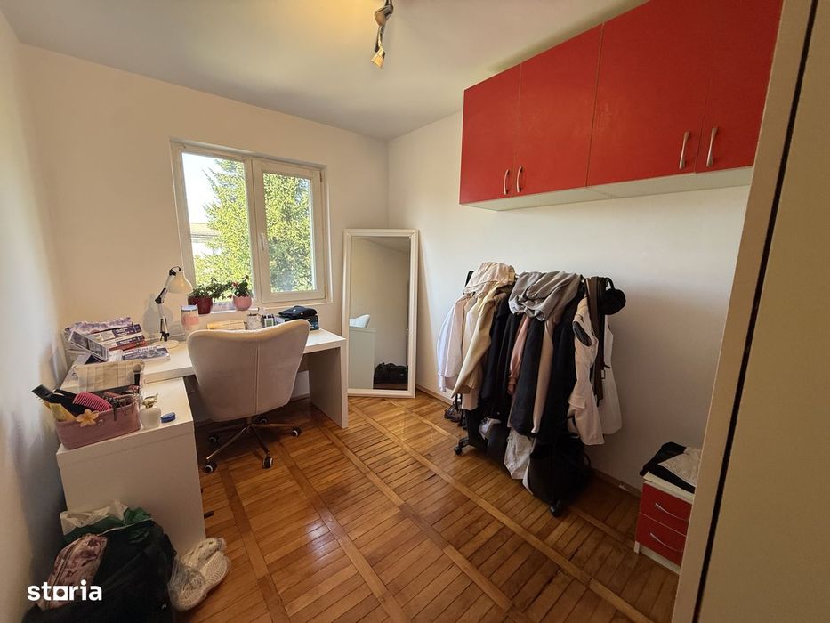 Apartament cu 4 camere, semidecomandat, etaj 4/5 - Sagului