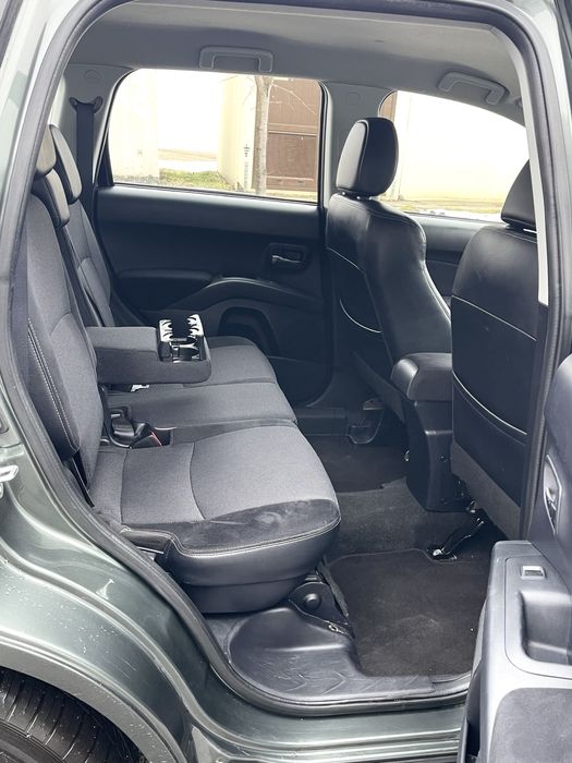 Citroen C  Crosser 7 Locuri 4X4  / Mitsubishi Outlander