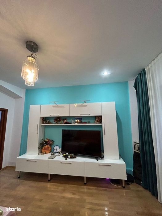 Apartament 3 camere Bd. Republicii , Sinaia cu curte si foisor