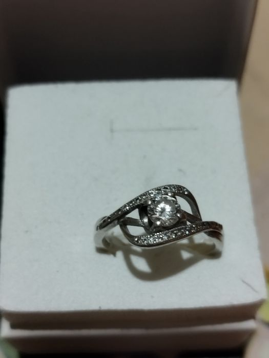 Дамски сребърен пръстен