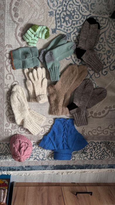 Қысқы қолдан тоқылған жылы киімдер