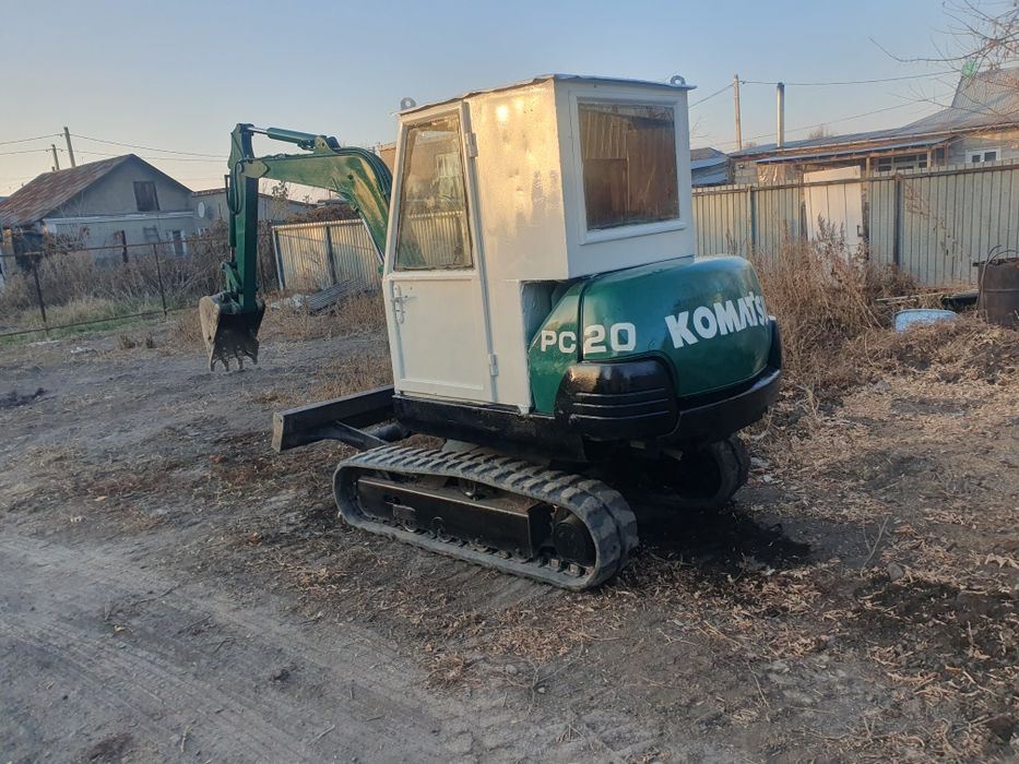 В продаже мини экскаватор вес 3 тонны