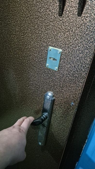 Вскрытие двери. Аварийно .