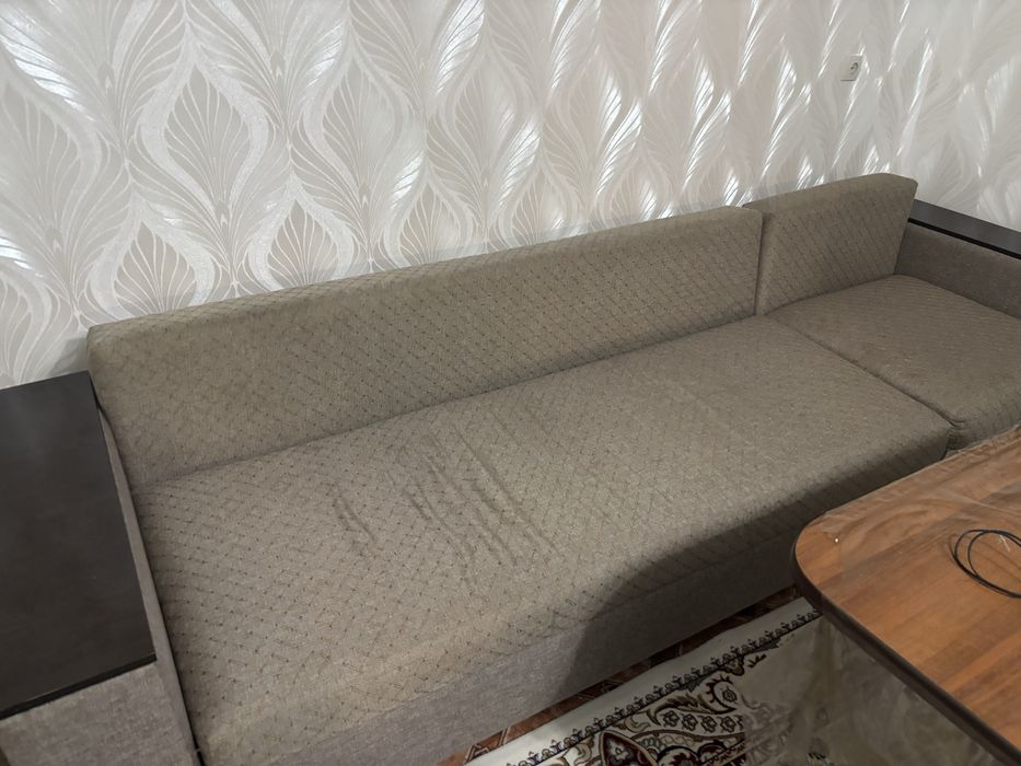 Продам диван в хорошем состоянии