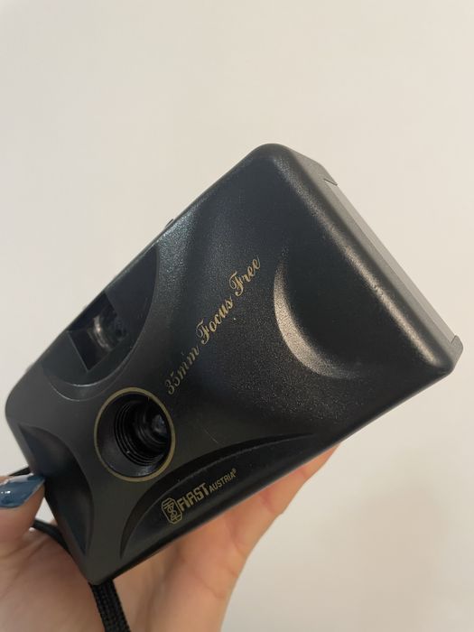 Лентов фотоапарат FIRST Austria