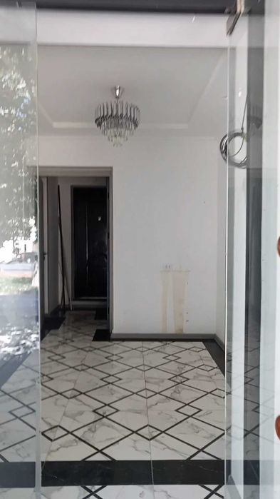 Аренда – магазин, торговые ряды, Катартал, ТЦ Parus, 1я линия