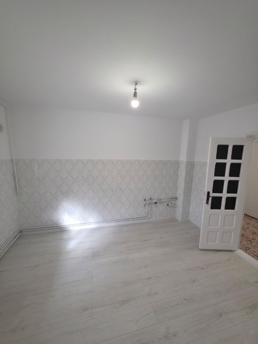 OPORTUNITATE! 2 camere decomandat zona De Sus