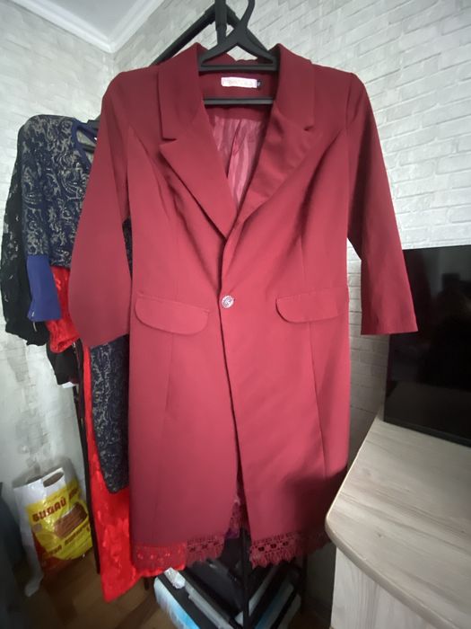 Продам женскую одежду