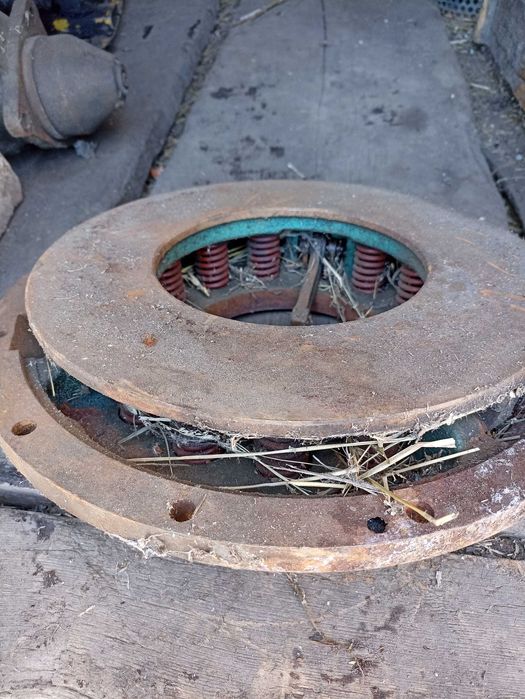 Топливный    бак