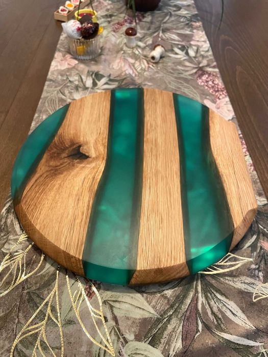 Platou din lemn de stejar si  rășină epoxidică