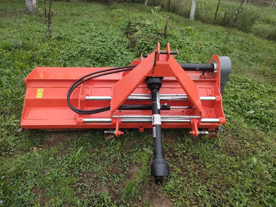 Tocătoare de resturile vegetale