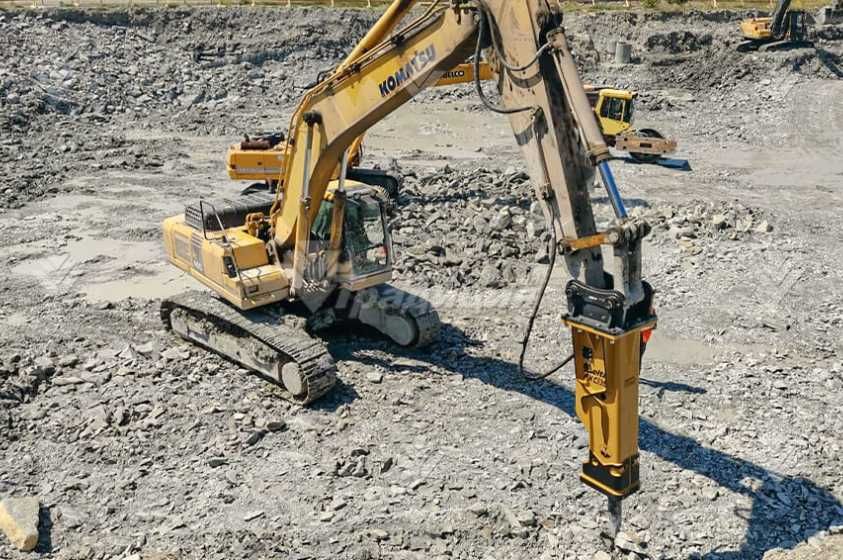 Гидромолот для экскаватора Komatsu PC 400, PC450.