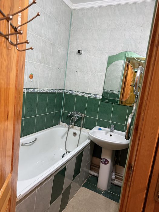 Сдам трёх комнатную квартиру