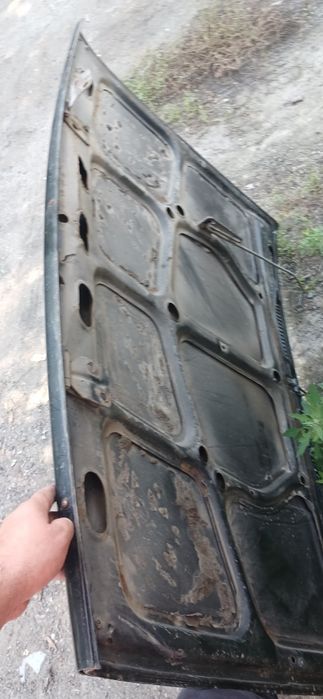 Капот на Ваз 2105