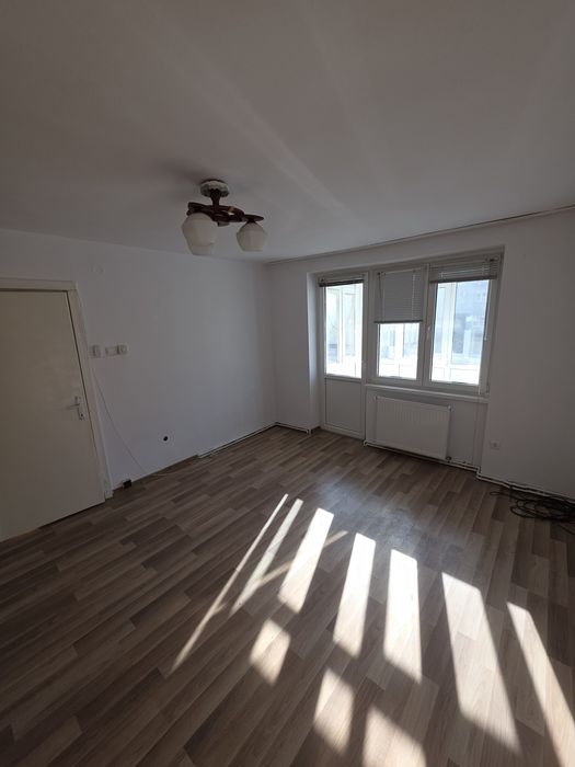 Vamd apartament zona lunca Resita