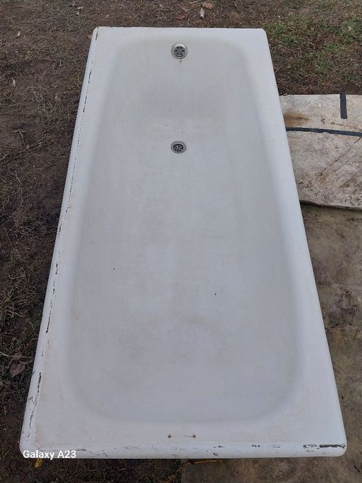 Продам ванну чугунную