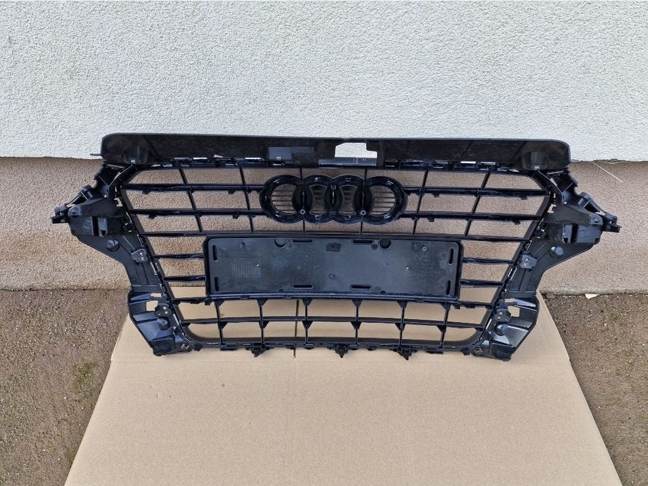 Grila centrala Audi A3 8V NOUA 2013-2016