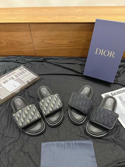 Papuci / Slapi Dior Calitate Premium