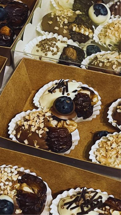 Финики в шоколаде