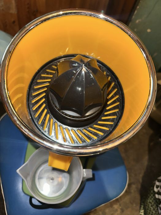 Соковыжималка для цитрусовый