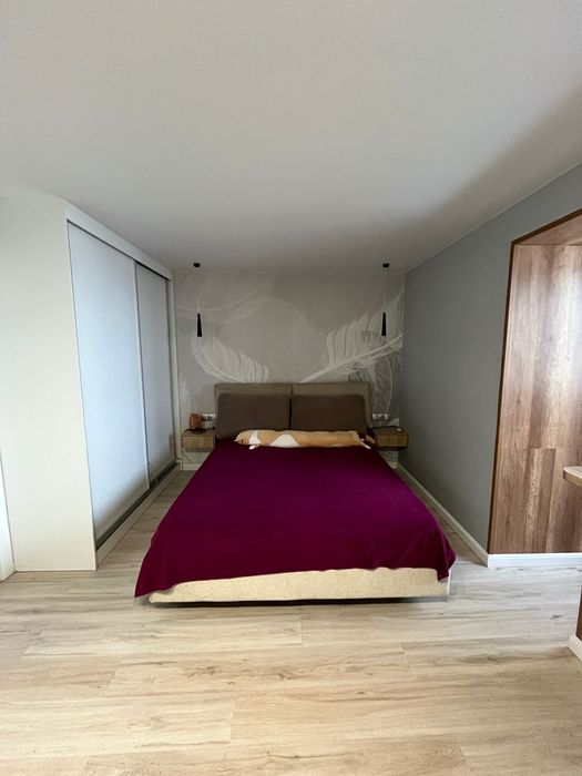 Продам 5 комнатную квартиру