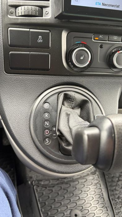 VAND Vw Caravelle 8+1 AUTOMAT