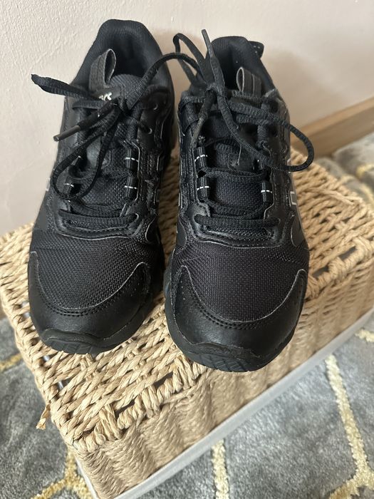 Asics  маратонки за момче