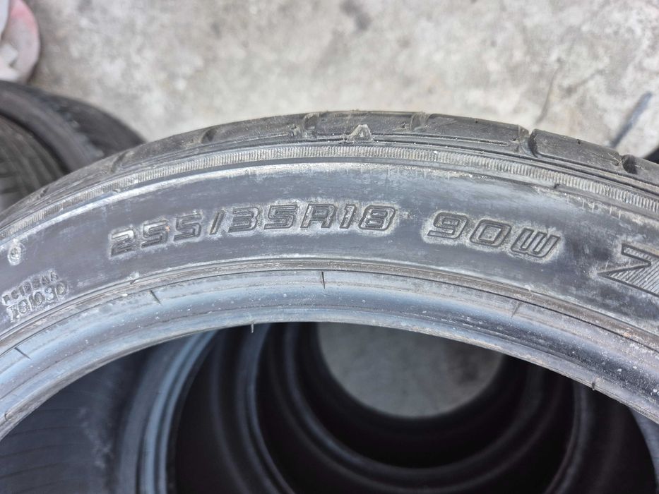 2 Anvelope de VARA - 255/35/18 - FALKEN - NOI - DOT 2017 !