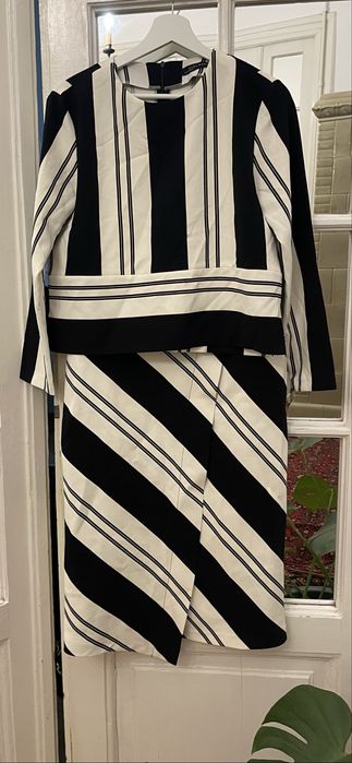 Set Zara top/fusta  marimea  L