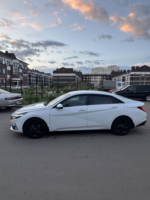 Hyundai elantra 2022
